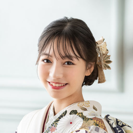 成人式の写真撮影　サイドシニヨン